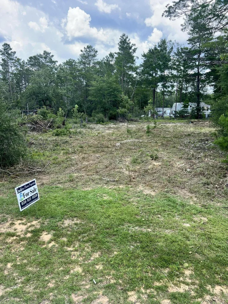 Unit for sale at 2 W Bluebottle West Court, DeFuniak Springs, FL 32433