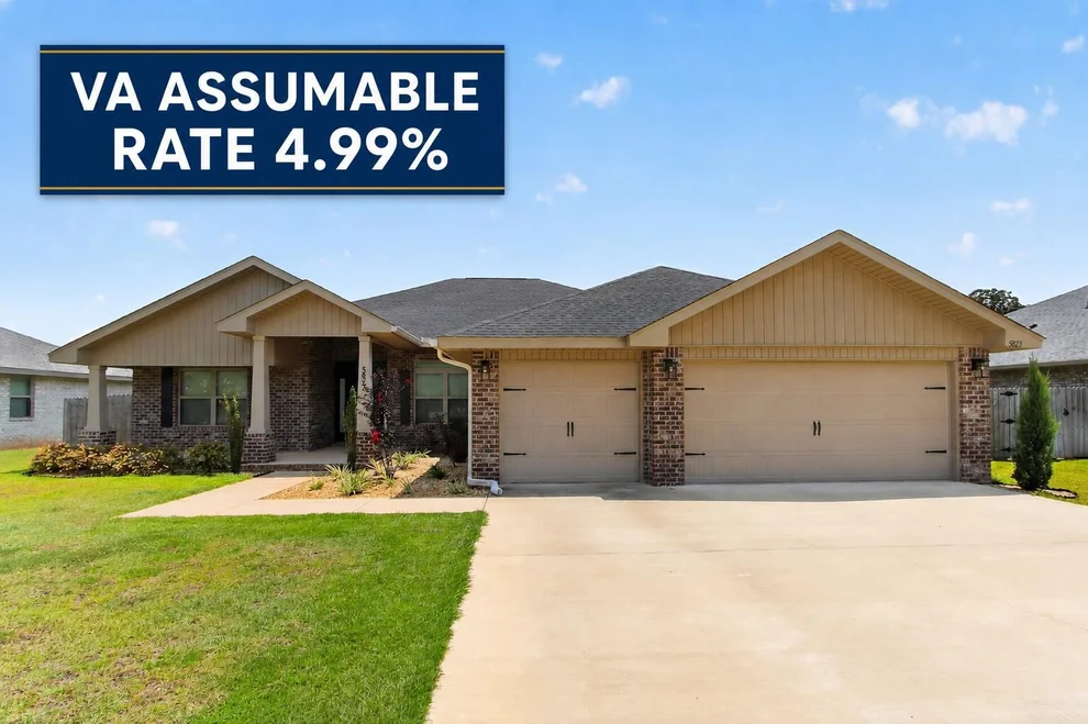 Unit for sale at 5823 Crestlake Drive, Crestview, FL 32536