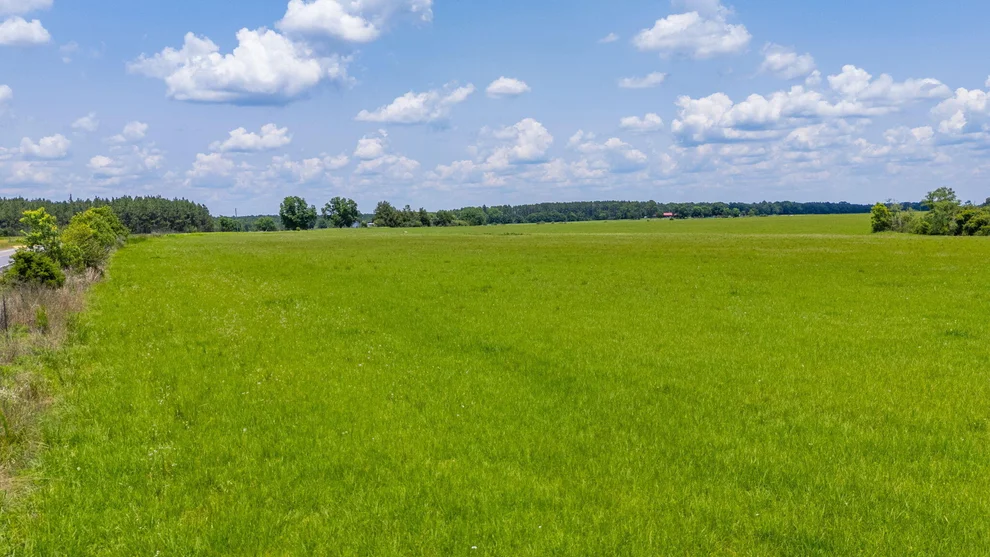 Unit for sale at 0000 Adams Drive, DeFuniak Springs, FL 32433