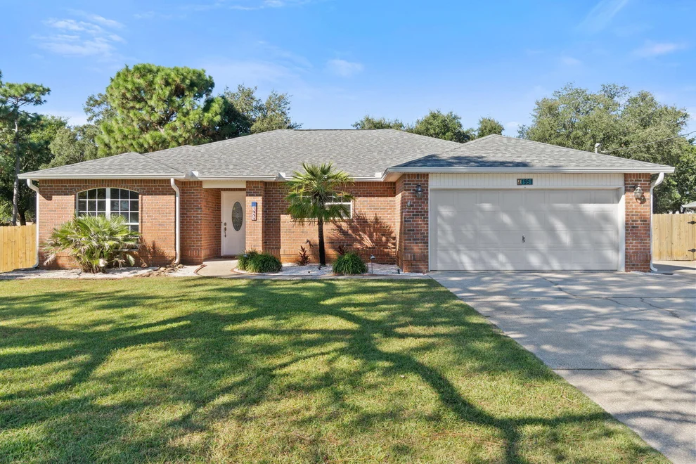 Unit for sale at 1951 Hawthorne Drive, Navarre, FL 32566