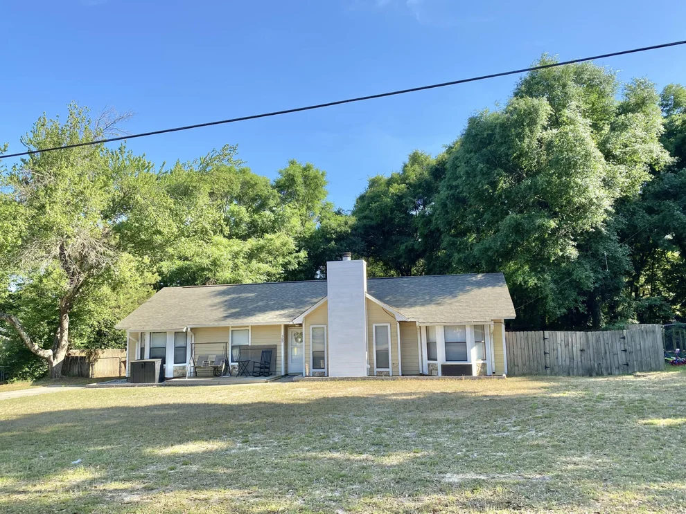 Unit for sale at 309 Springwood Circle, Crestview, FL 32536