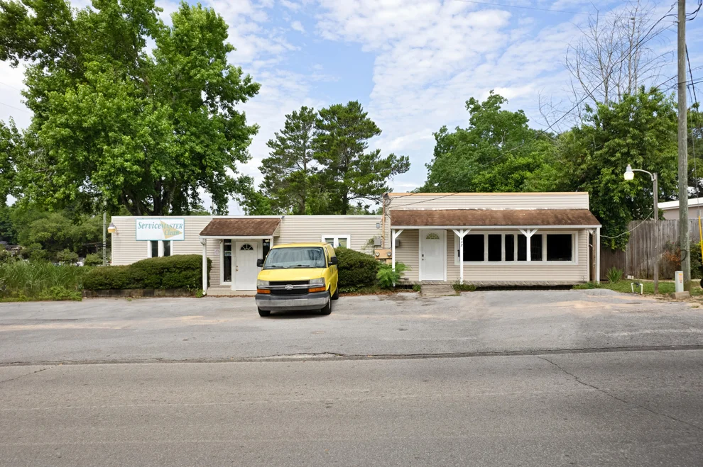 Unit for sale at 117 Auburn Road, Fort Walton Beach, FL 32547