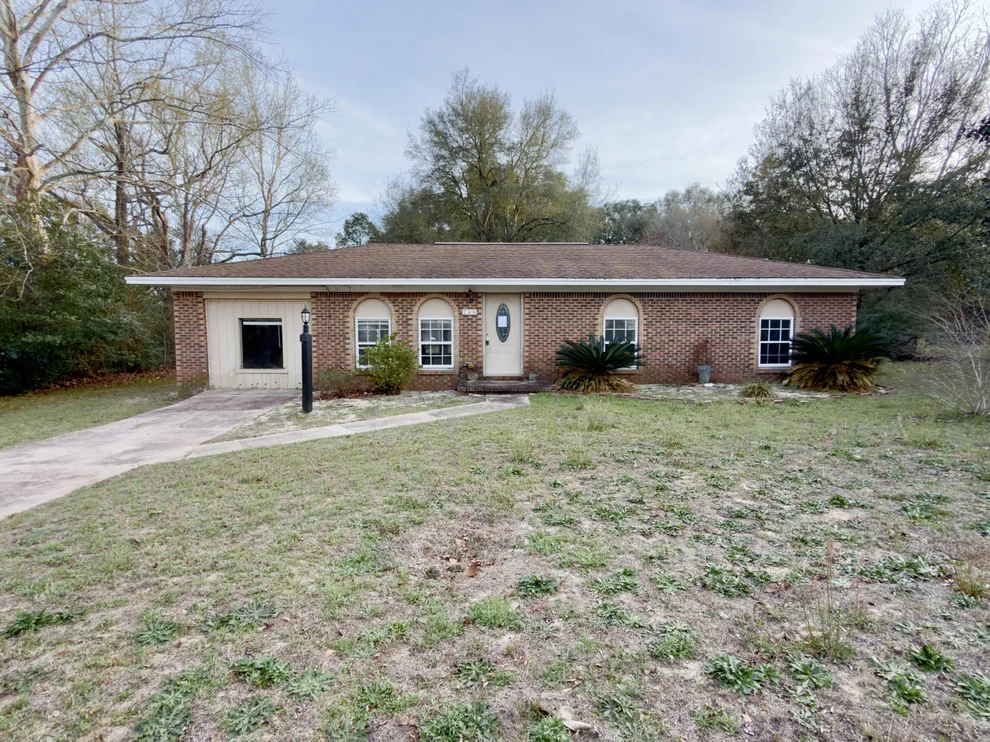 Unit for sale at 208 Forrest Parkway, Crestview, FL 32539