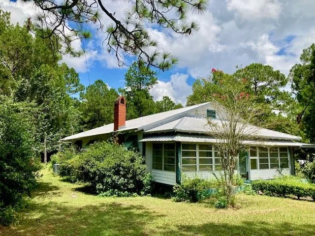 Unit for sale at 17 Nowling Drive, DeFuniak Springs, FL 32433