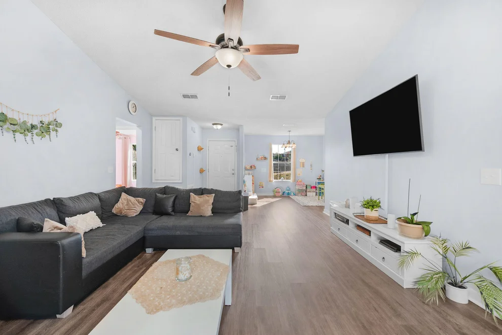 Unit for sale at 404 Bobby Drive, Crestview, FL 32536