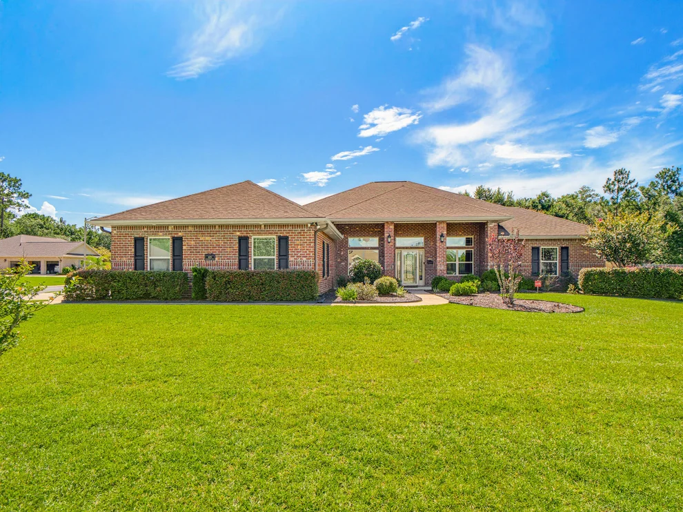 Unit for sale at 6125 Broadfield Court, Milton, FL 32570
