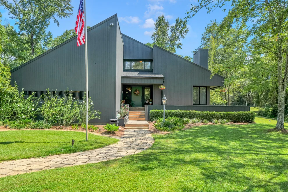 Unit for sale at 1082 N Us Highway 331, DeFuniak Springs, FL 32433