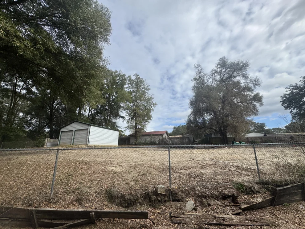 Unit for sale at 5509 Cone Drive, Crestview, FL 32539