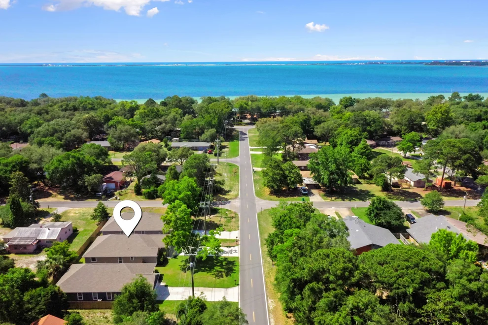 Unit for sale at 4 8Th Street, Shalimar, FL 32579