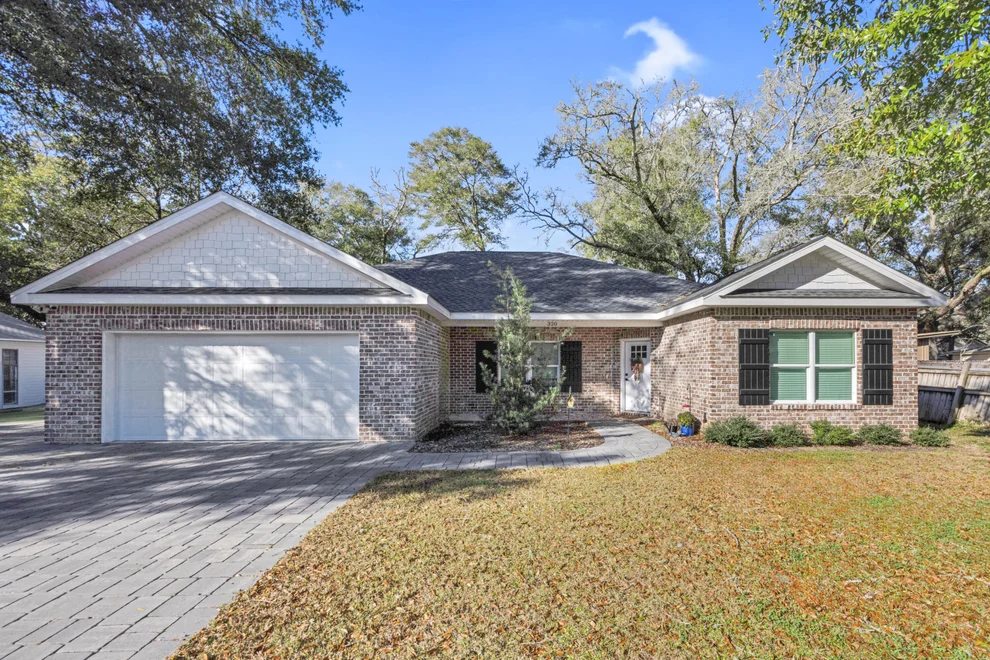 Unit for sale at 320 N Cedar Avenue, Niceville, FL 32578