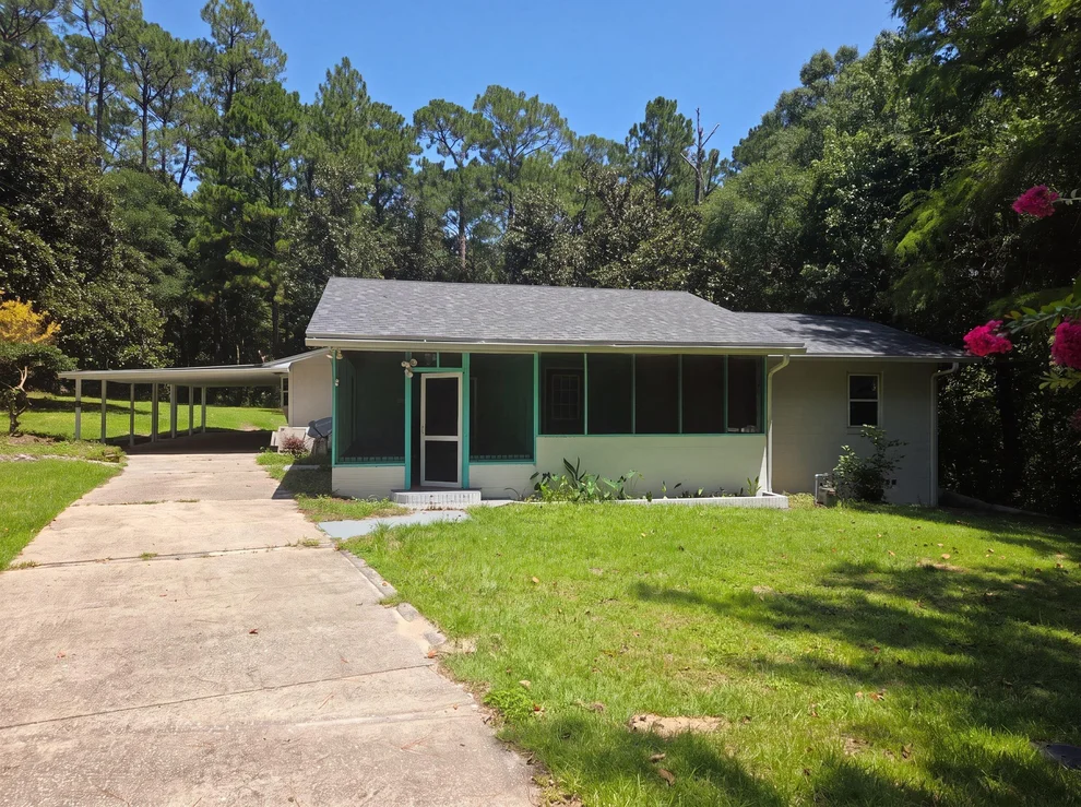Unit for sale at 97 Walnut Avenue, DeFuniak Springs, FL 32435