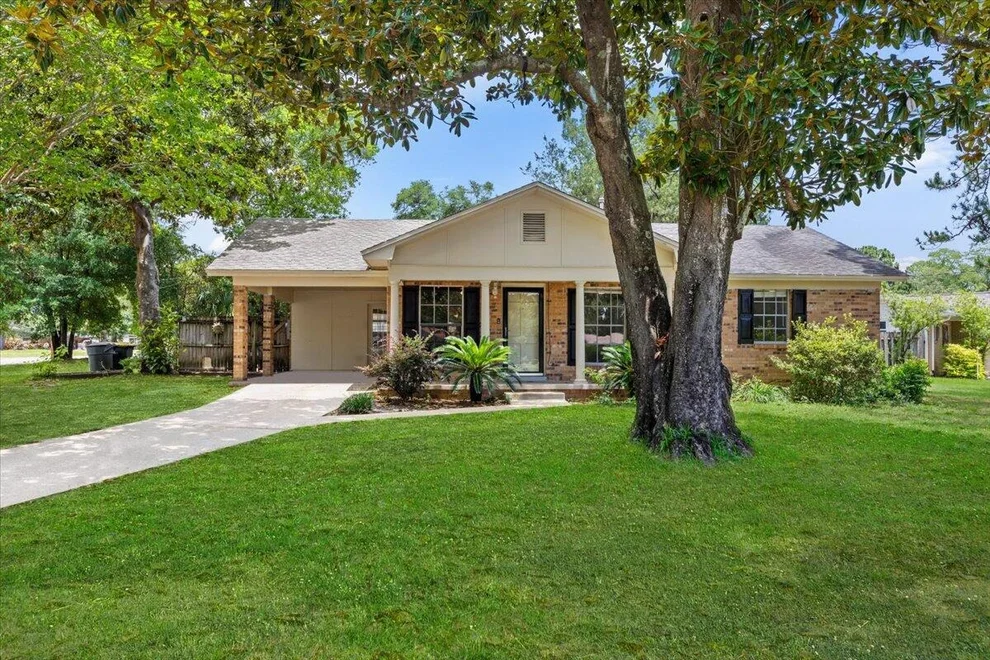 Unit for sale at 101 NE Oregon Drive, Fort Walton Beach, FL 32548