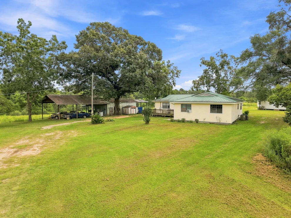 Unit for sale at 144 ICIE PINE RD Road, Westville, FL 32464