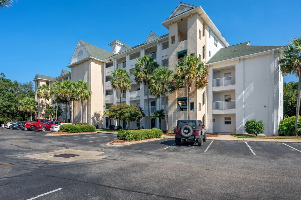 Unit for sale at 4276 Calinda Lane, Niceville, FL 32578