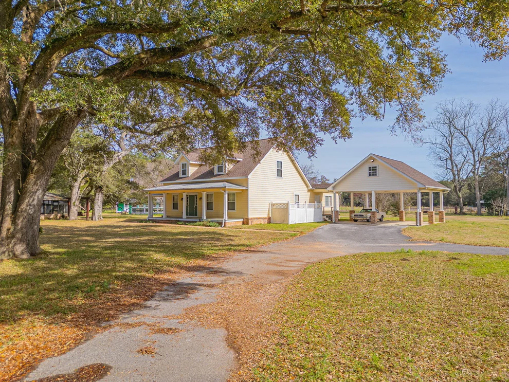 Unit for sale at 5570 N Blue Angel Parkway, Pensacola, FL 32526