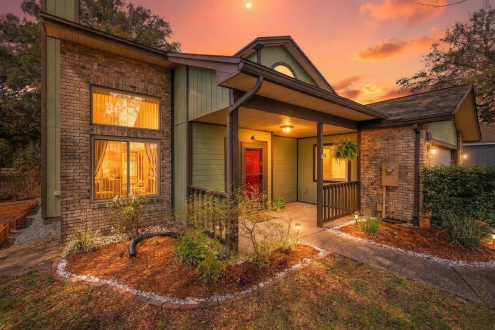 Unit for sale at 307 Evergreen Avenue, Niceville, FL 32578