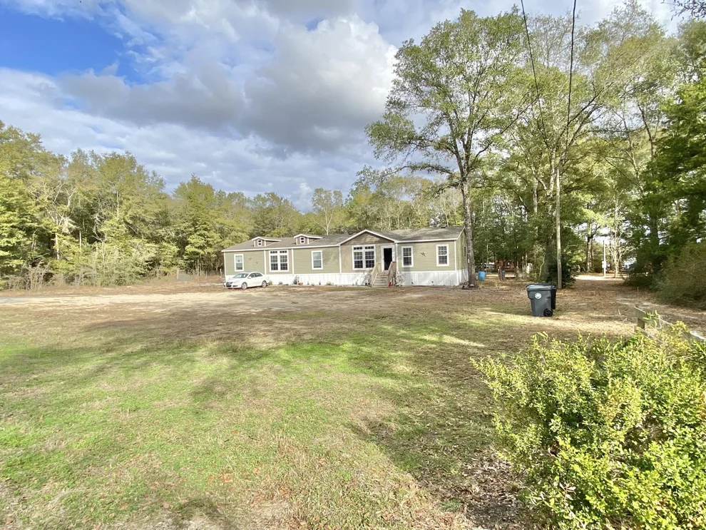 Unit for sale at 27 S Verdi Lane, DeFuniak Springs, FL 32433