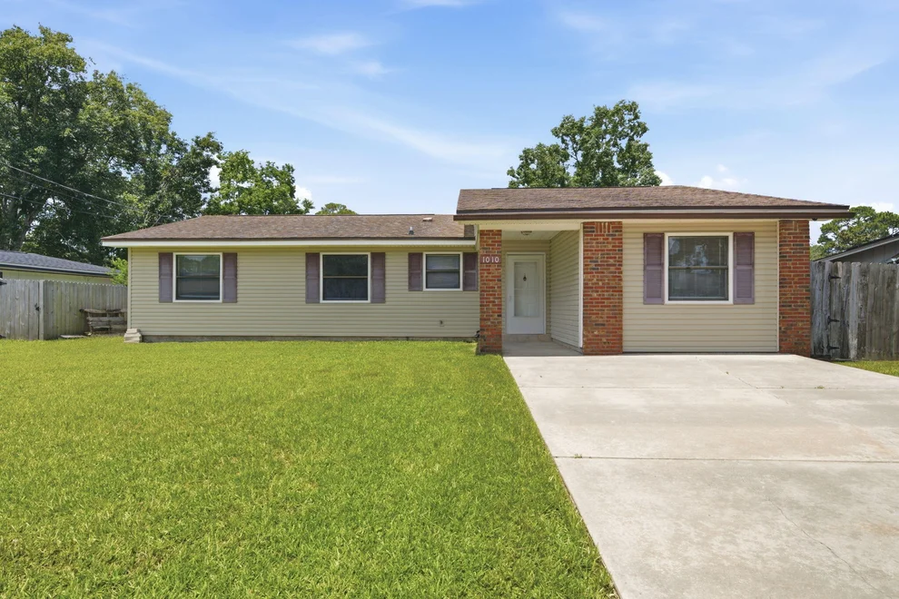 Unit for sale at 1010 Aspen Court, Fort Walton Beach, FL 32547