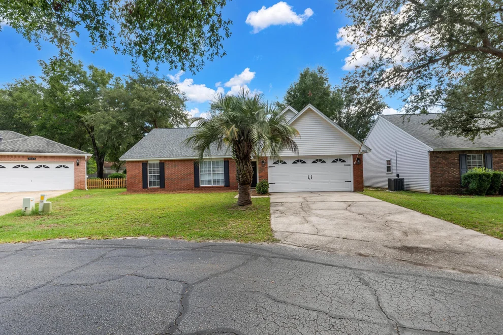 Unit for sale at 4562 Parkwood Court, Niceville, FL 32578