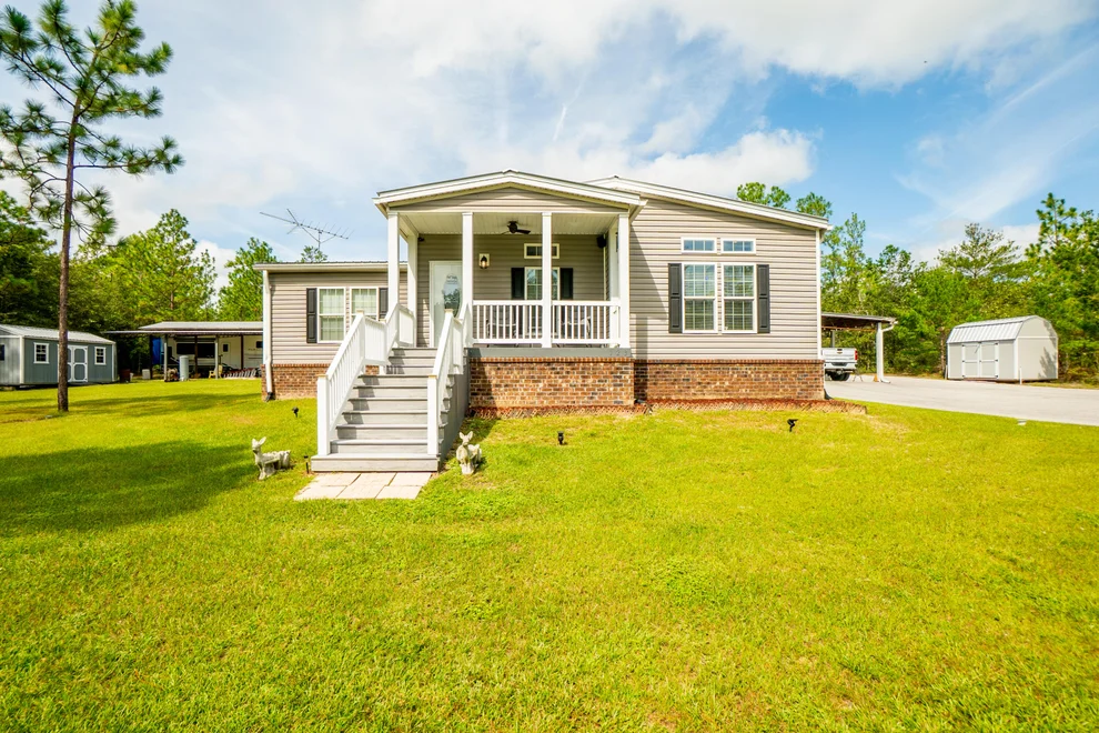 Unit for sale at 123 Beaver Dam Road, DeFuniak Springs, FL 32433