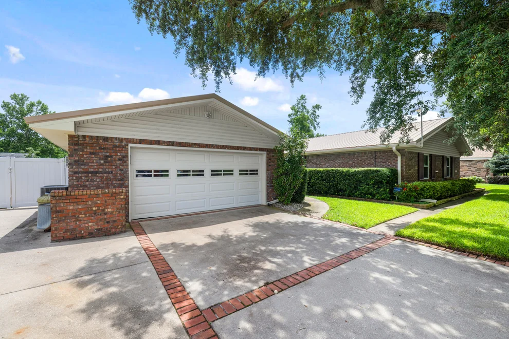 Unit for sale at 21 Pebble Beach Drive, Shalimar, FL 32579