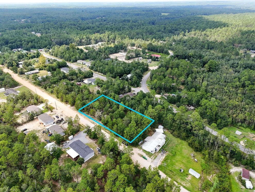Unit for sale at 26,27,& 28 E Amaryllis Lane, DeFuniak Springs, FL 32433