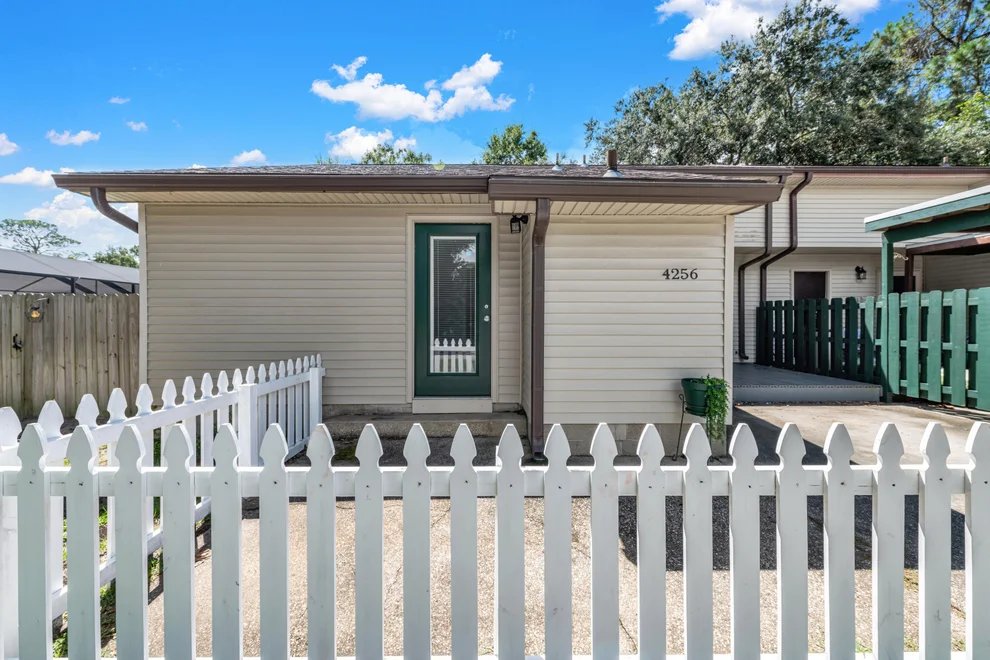 Unit for sale at 4256 Lovering Court, Niceville, FL 32578