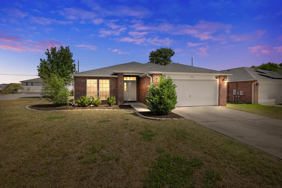 Unit for sale at 202 Limestone Circle, Crestview, FL 32539