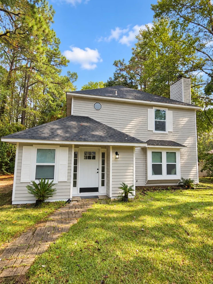 Unit for sale at 176 Country Manor Road, DeFuniak Springs, FL 32435