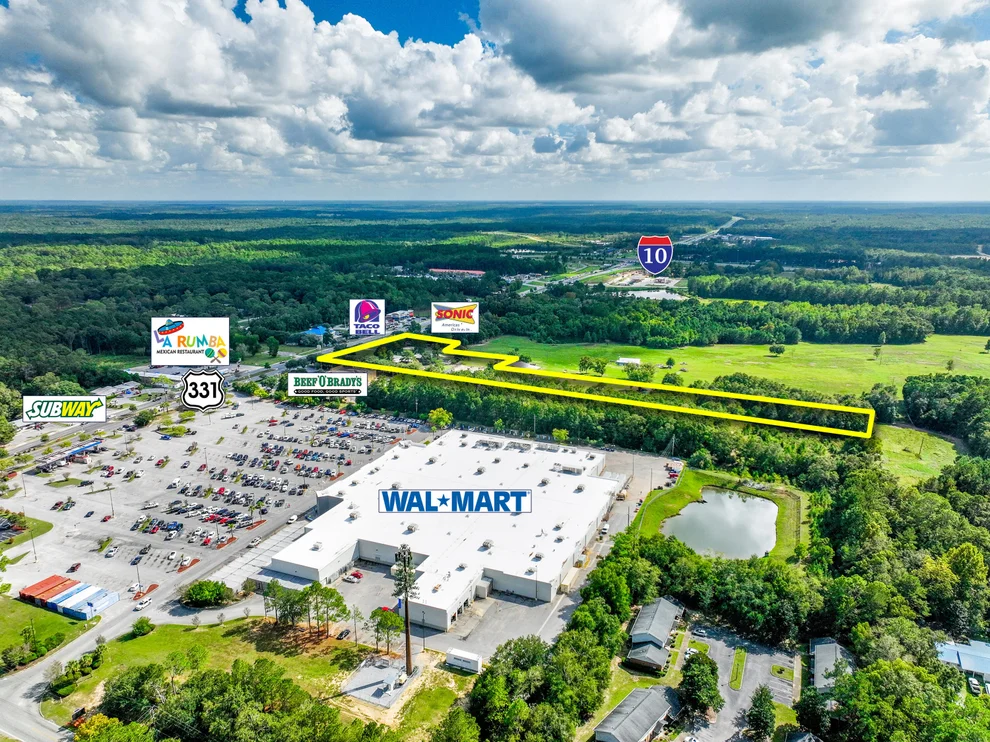 Unit for sale at 1368 US-331, DeFuniak Springs, FL 32435