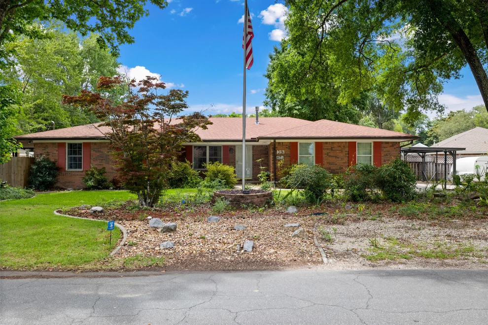 Unit for sale at 163 Edge Avenue, Valparaiso, FL 32580