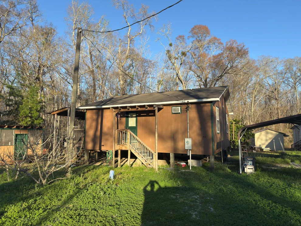 Unit for sale at 223 High Roller Soldier Road, Wewahitchka, FL 32465