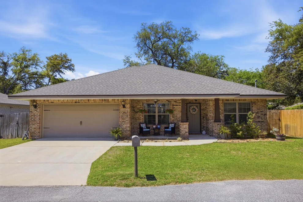 Unit for sale at 917 Al Hammett Road, Mary Esther, FL 32569