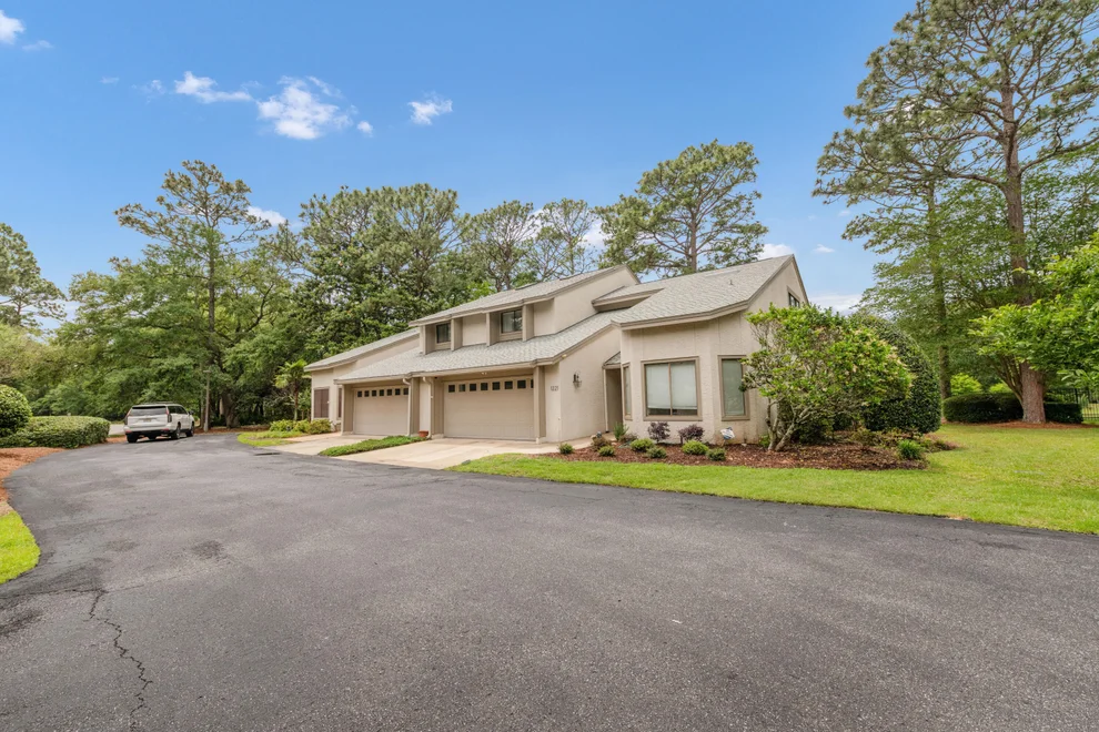 Unit for sale at 1221 Oakmont Drive, Niceville, FL 32578
