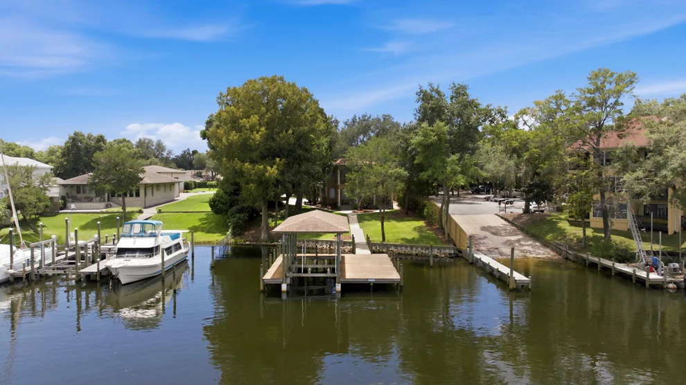 Unit for sale at 4201 Ward Cove Drive, Niceville, FL 32578