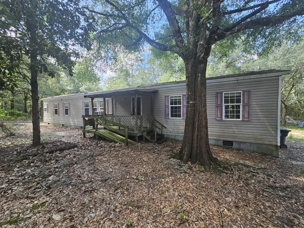 Unit for sale at 149 Nusom Drive, DeFuniak Springs, FL 32433