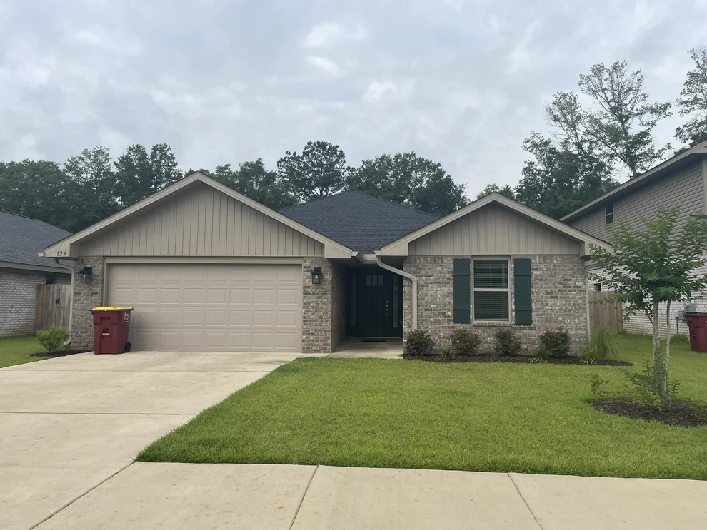 Unit for sale at 124 Ridgeway Circle, Crestview, FL 32536