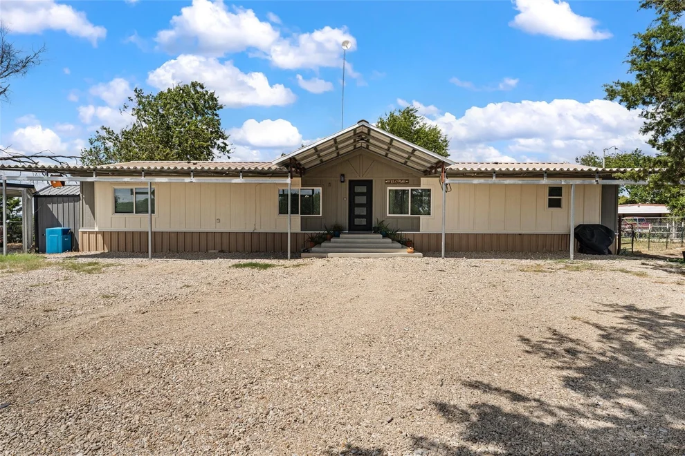 Unit for sale at 6520 Golinda Drive, Lorena, TX 76655