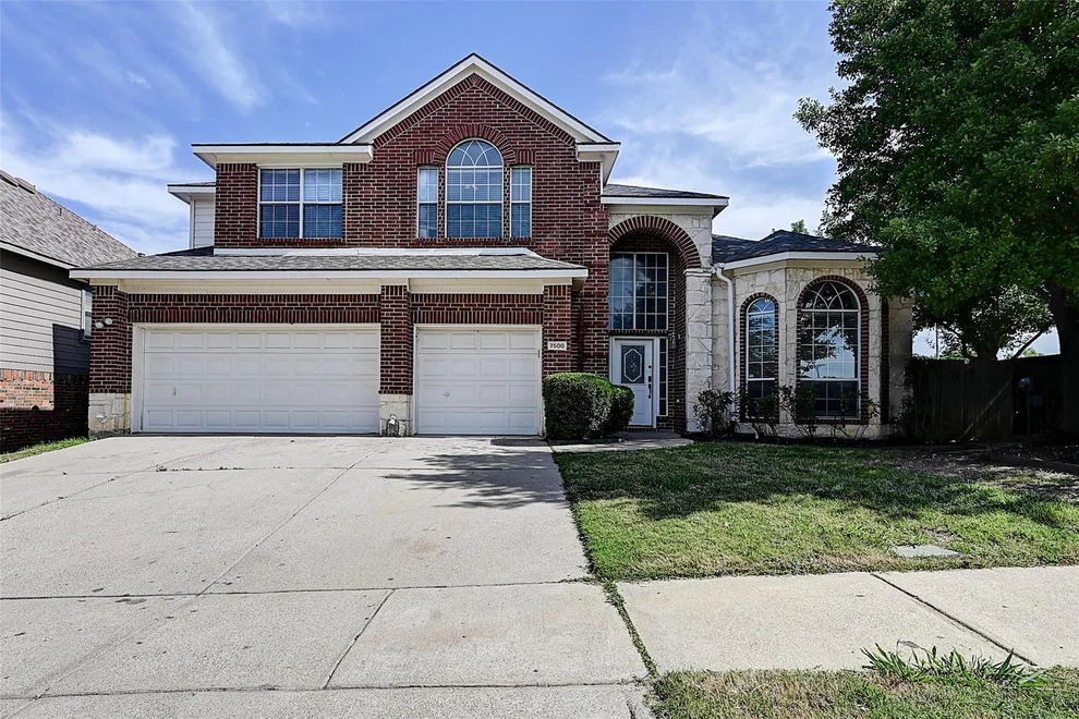Unit for sale at 7500 Parkgate Drive, Fort Worth, TX 76137