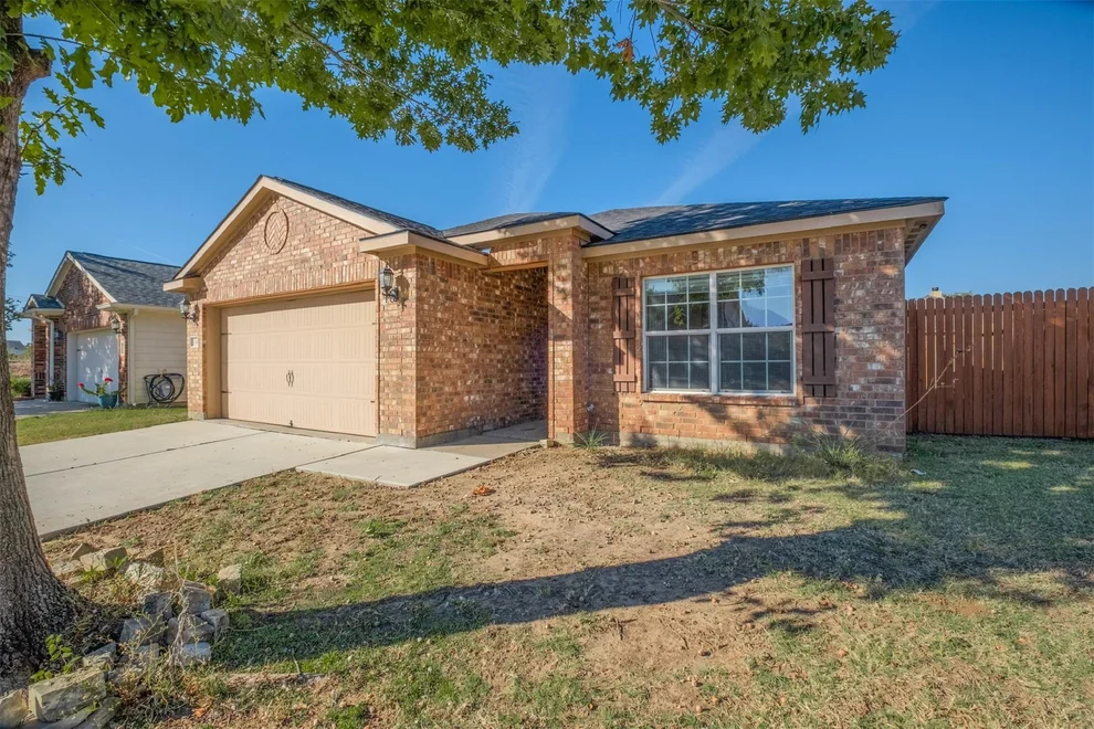 Unit for sale at 636 Noble Grove Lane, Fort Worth, TX 76140
