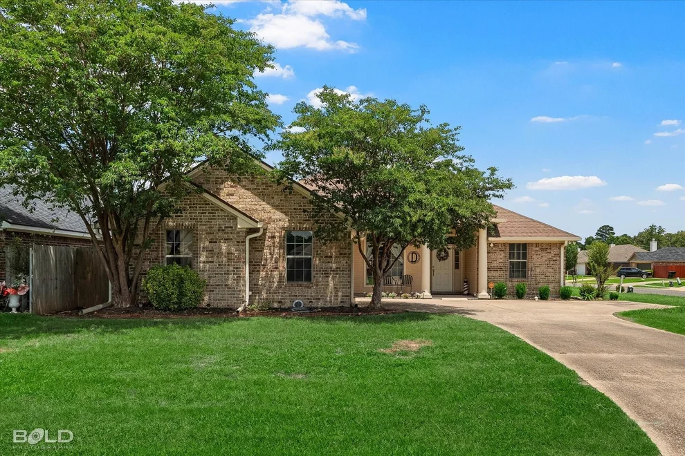 Unit for sale at 6905 Ash Street, Shreveport, LA 71129