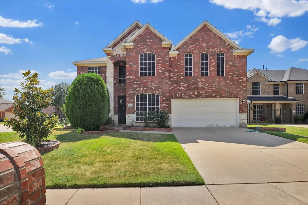 Unit for sale at 4951 Eyrie Court, Grand Prairie, TX 75052