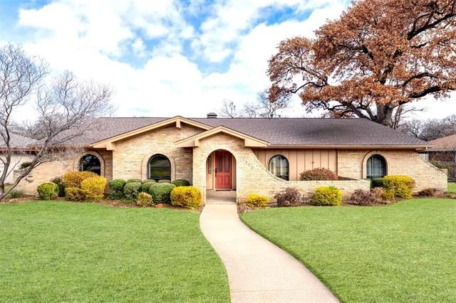 Unit for sale at 2405 Perryland Drive, Arlington, TX 76013