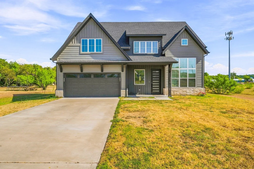 Unit for sale at 1316 Shawnee Trail, Granbury, TX 76048
