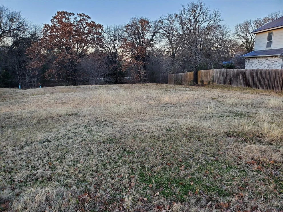 Unit for sale at 800 Hillburn Drive, West Tawakoni, TX 75474