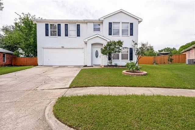 Unit for sale at 920 Kendall Drive, Arlington, TX 76001