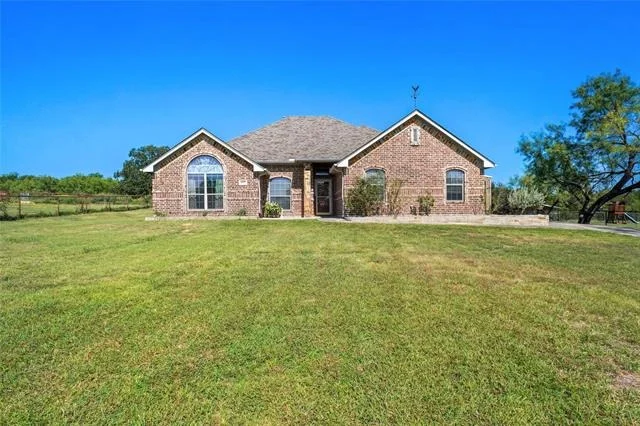 Unit for sale at 177 Lost Oak Drive, Azle, TX 76020