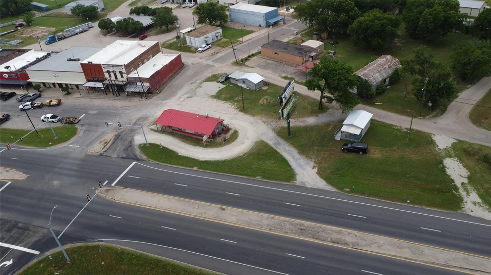Unit for sale at 101 Main Street, Lone Oak, TX 75453