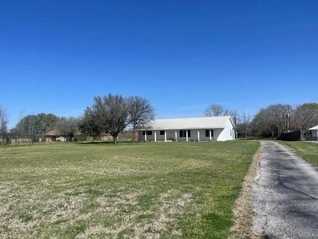 Unit for sale at 1411 Fox Lane, Burleson, TX 76028