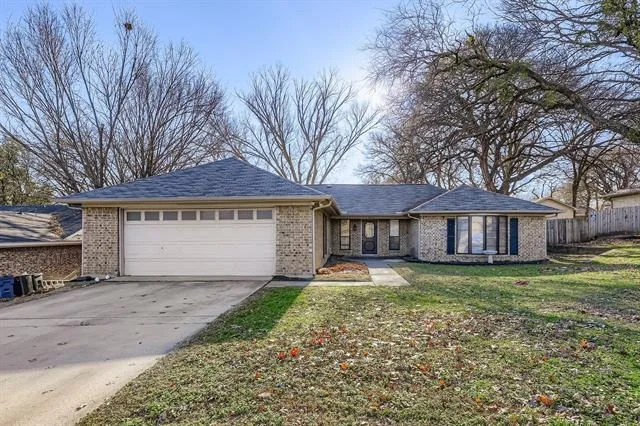 Unit for sale at 116 NE Alsbury Boulevard, Burleson, TX 76028